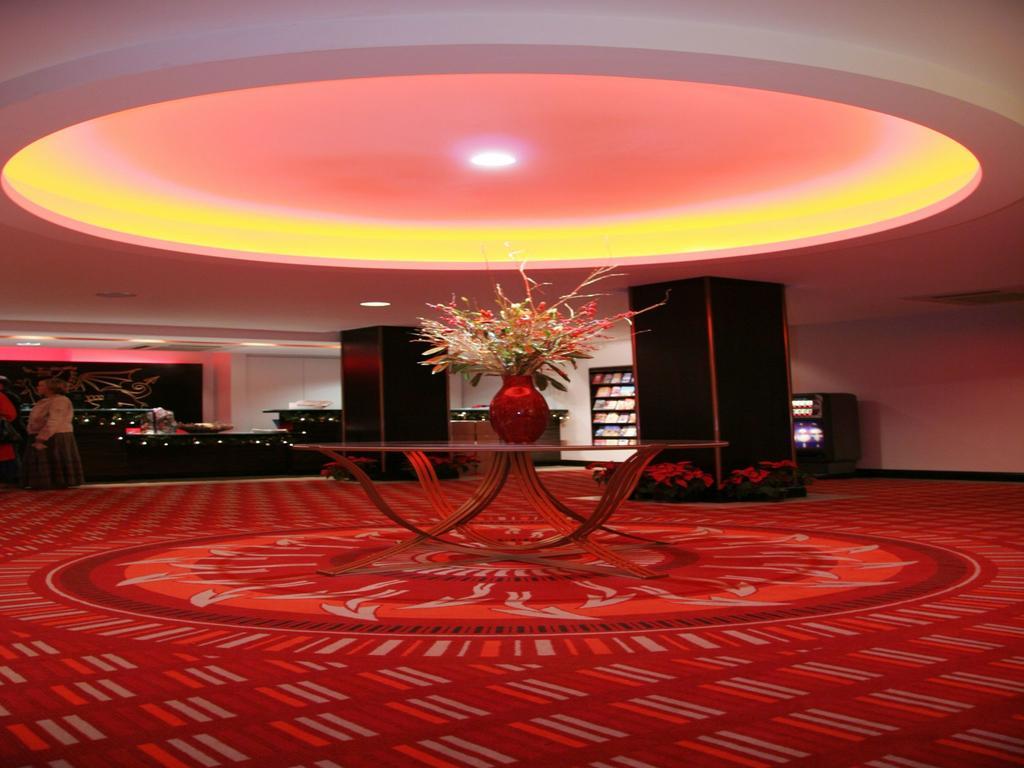 The Dragon Hotel Swansea Interior foto